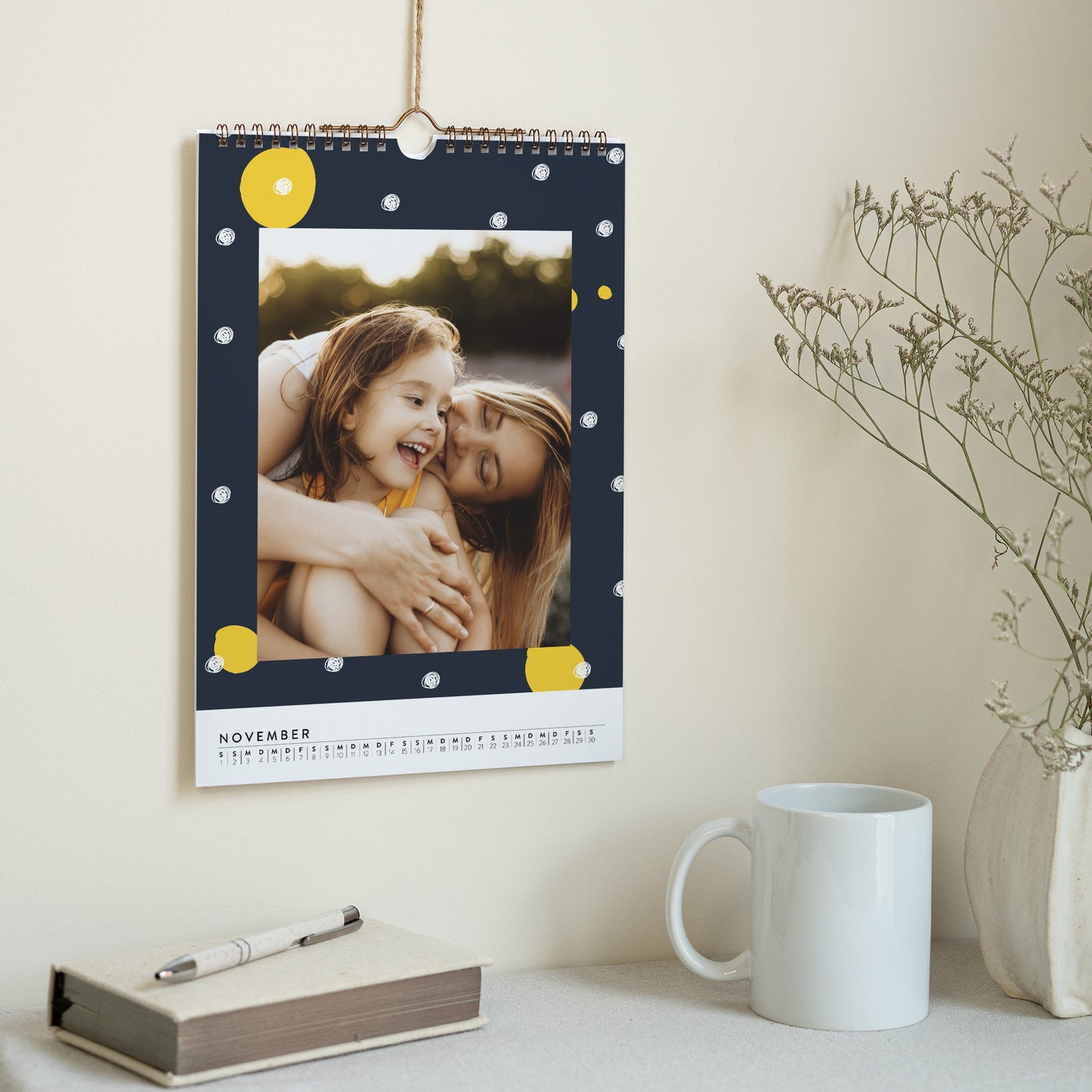Kalender Weihnachten Wandbild A4 Gelb und Schwarz foto N° 3