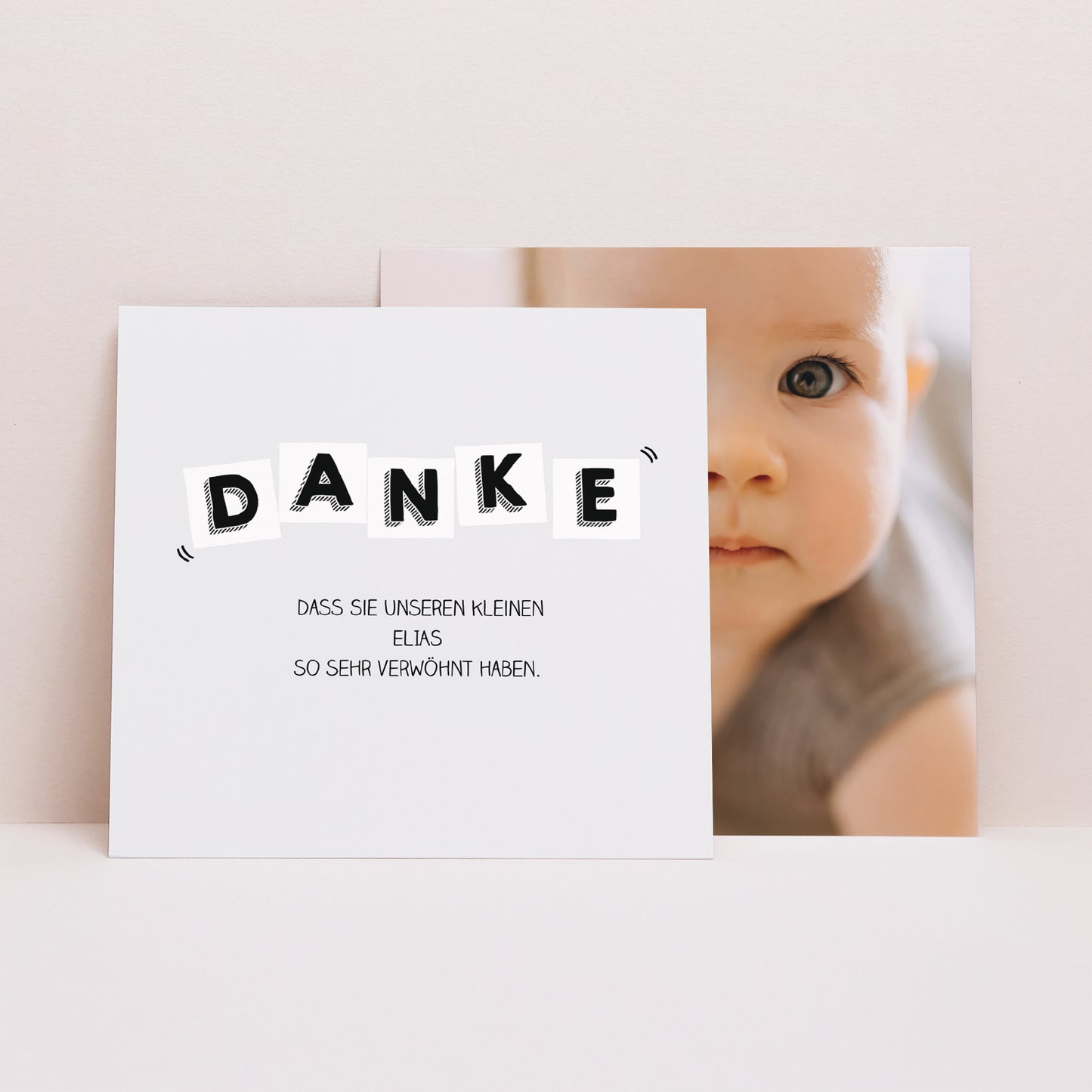 Dankeskarte Geburt Quadrat Briefe von Baby foto N° 1