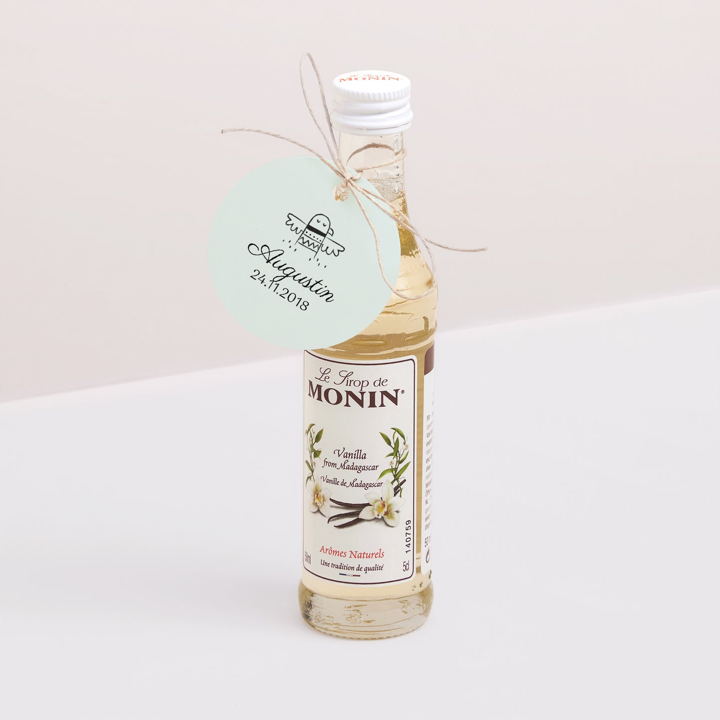 Vorgelochtes Etikett Geburt Runde Nagawika foto N° 3