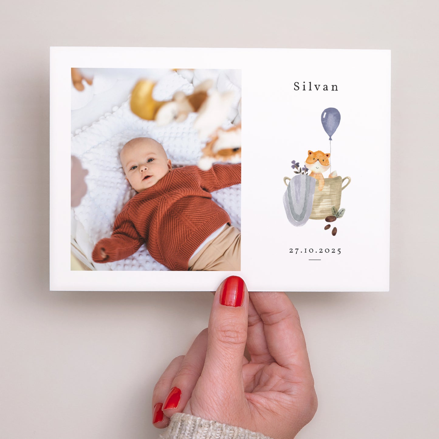 Geburtskarte Landschaft Kleiner Fuchs, Weidenkorb & lila Luftballon foto N° 3