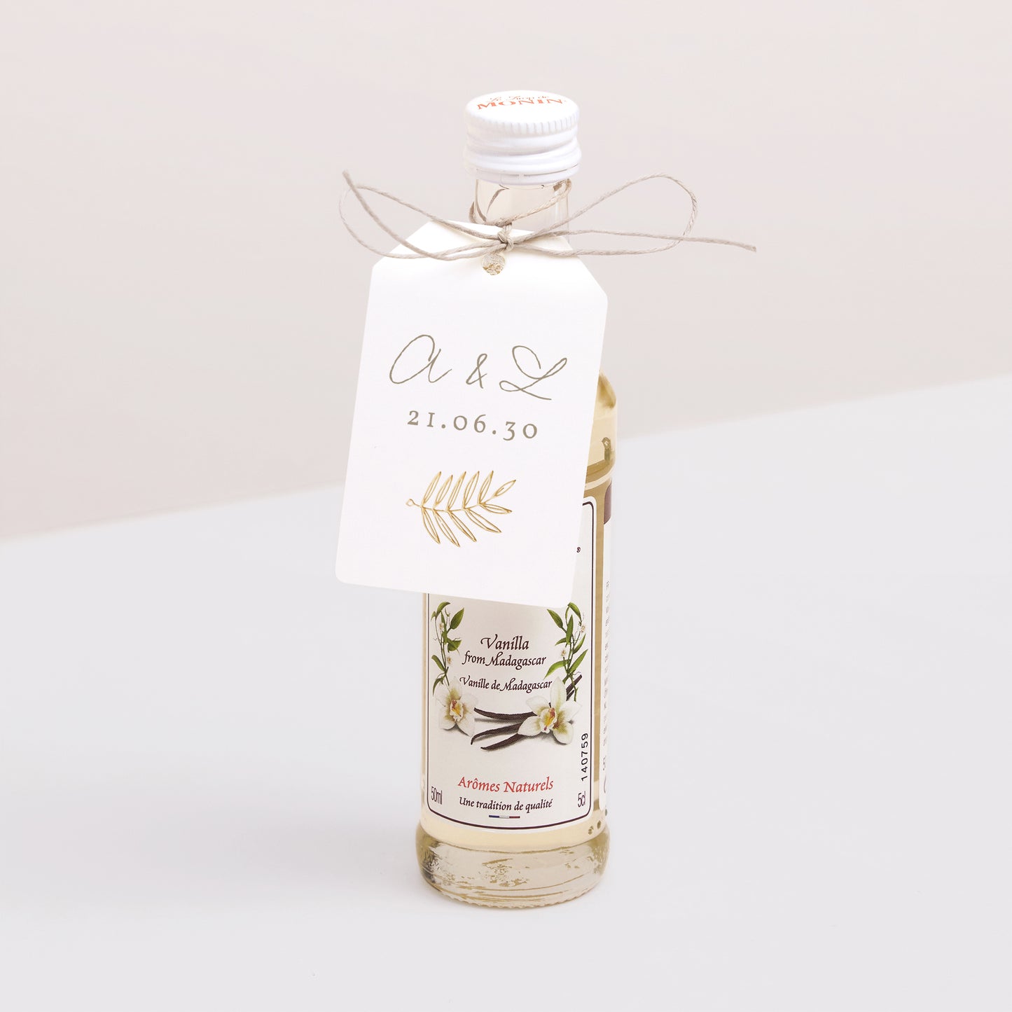 Vorgelochtes Etikett Hochzeit Fähnchen Goldene Krone foto N° 3