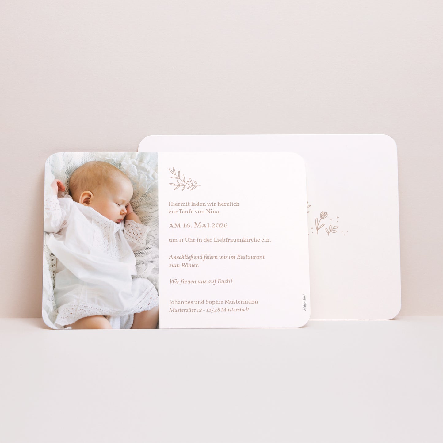 Taufeinladung Landschaft, abgerundete Ränder Kirche mit rosafarbener Kreide foto N° 3