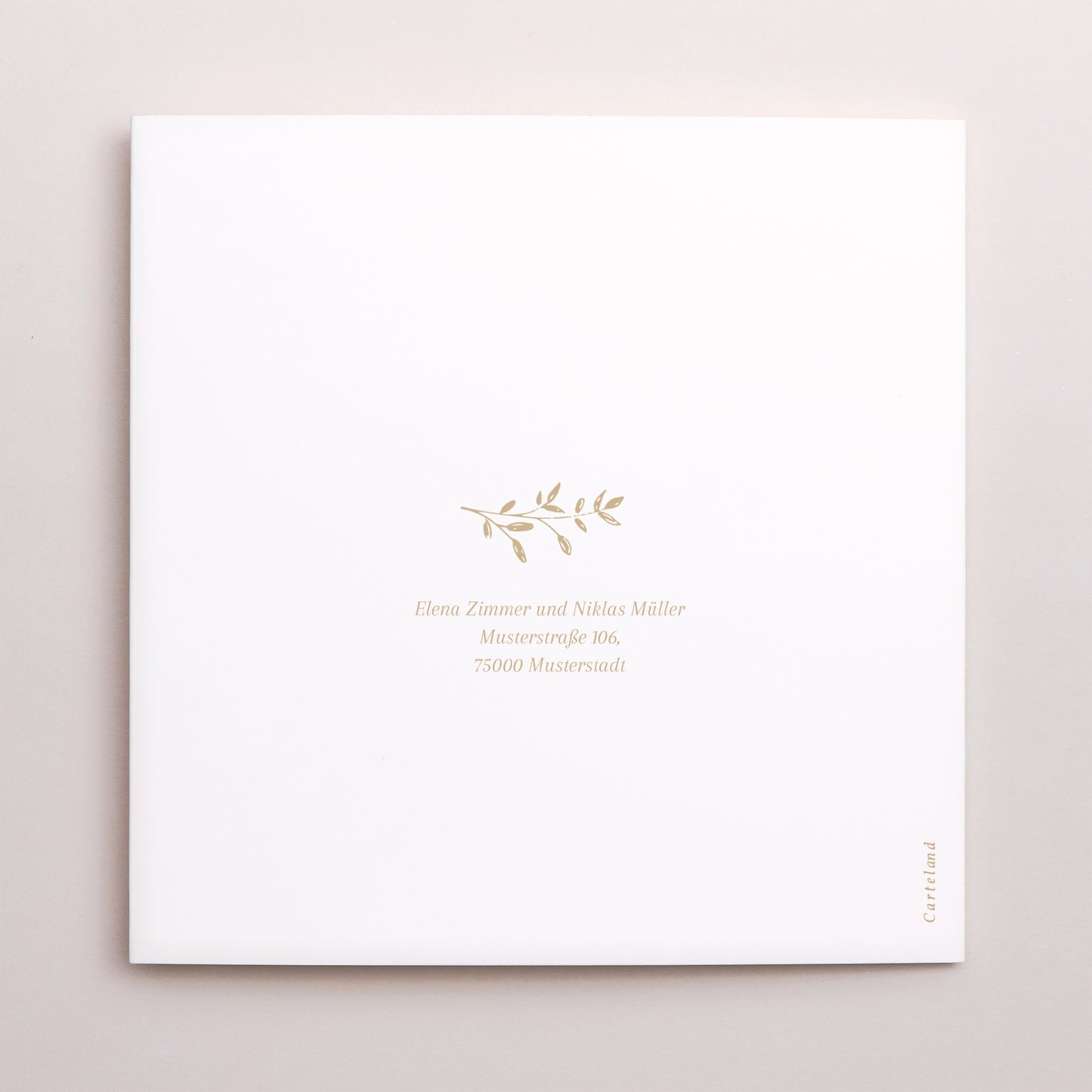 Hochzeitseinladung Doppelflügiges Quadrat goldener Blumenkranz foto N° 3