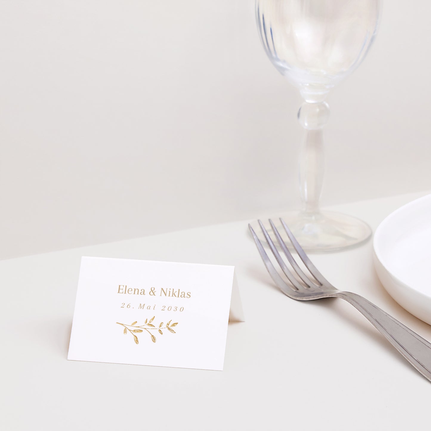 Tischkarten Hochzeit Quer goldener Blumenkranz foto N° 2