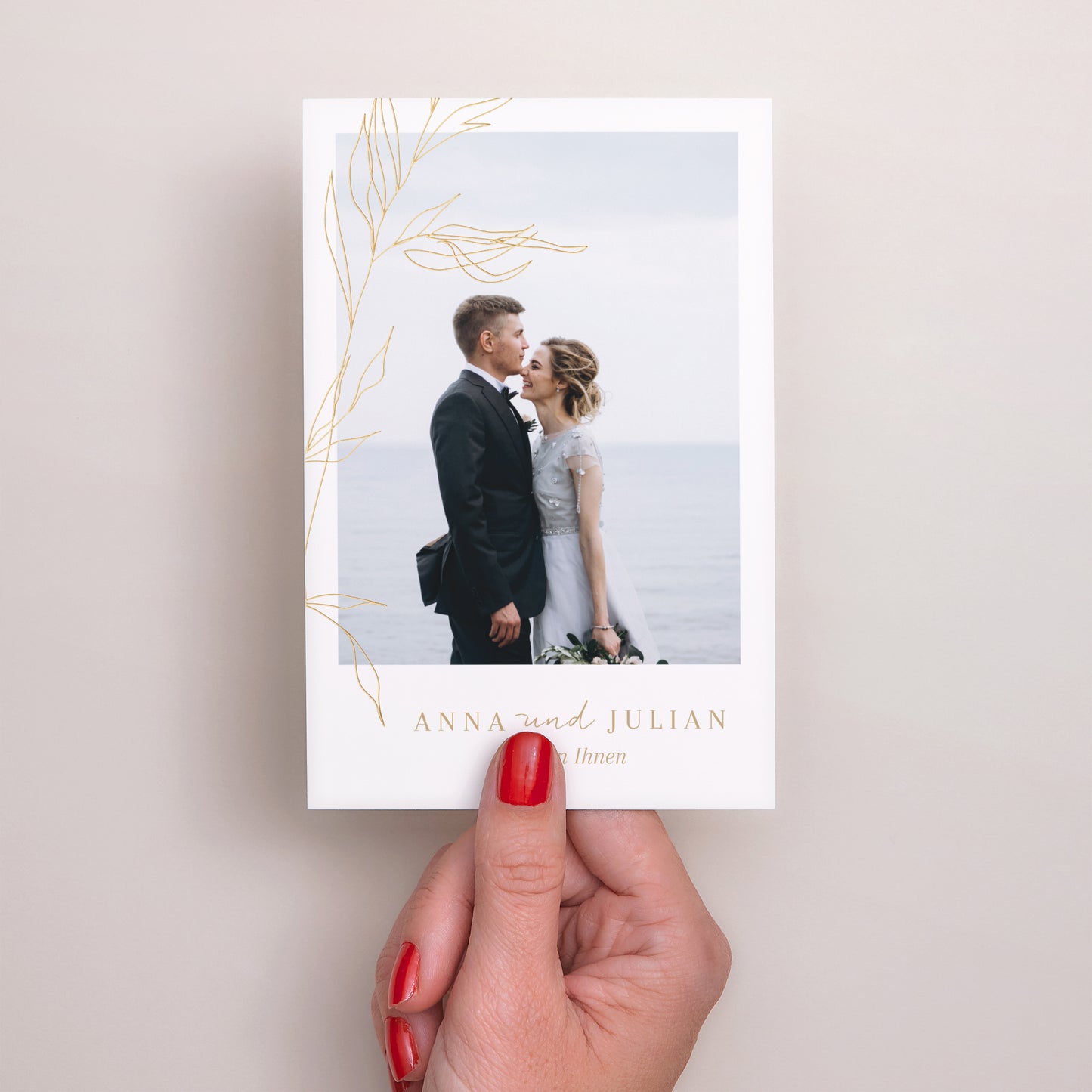 Dankeskarte Hochzeit PortraitPorträt schlichtes Laub goldfarben foto N° 2