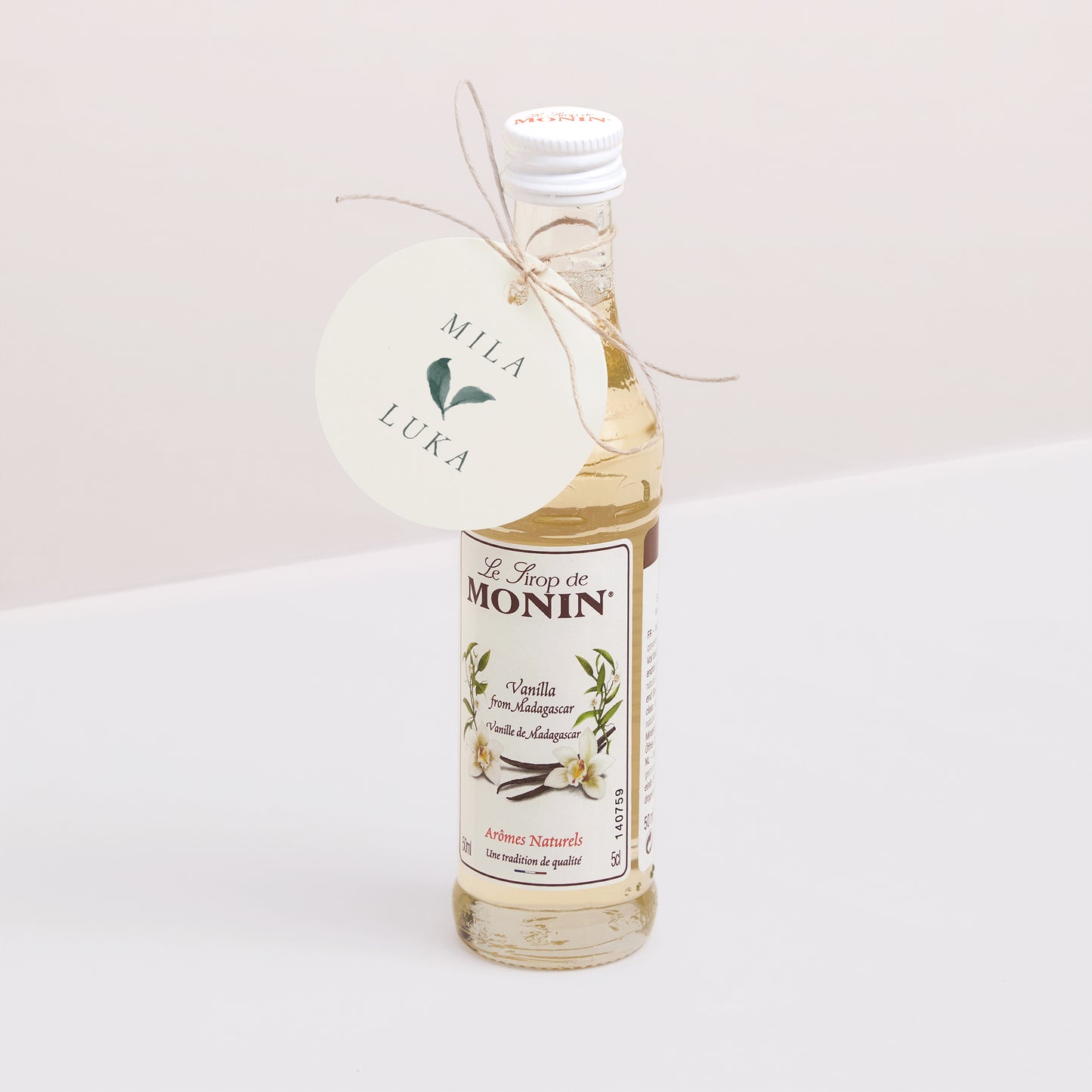 Vorgelochtes Etikett Hochzeit Runde Pflanzenkranz foto N° 3