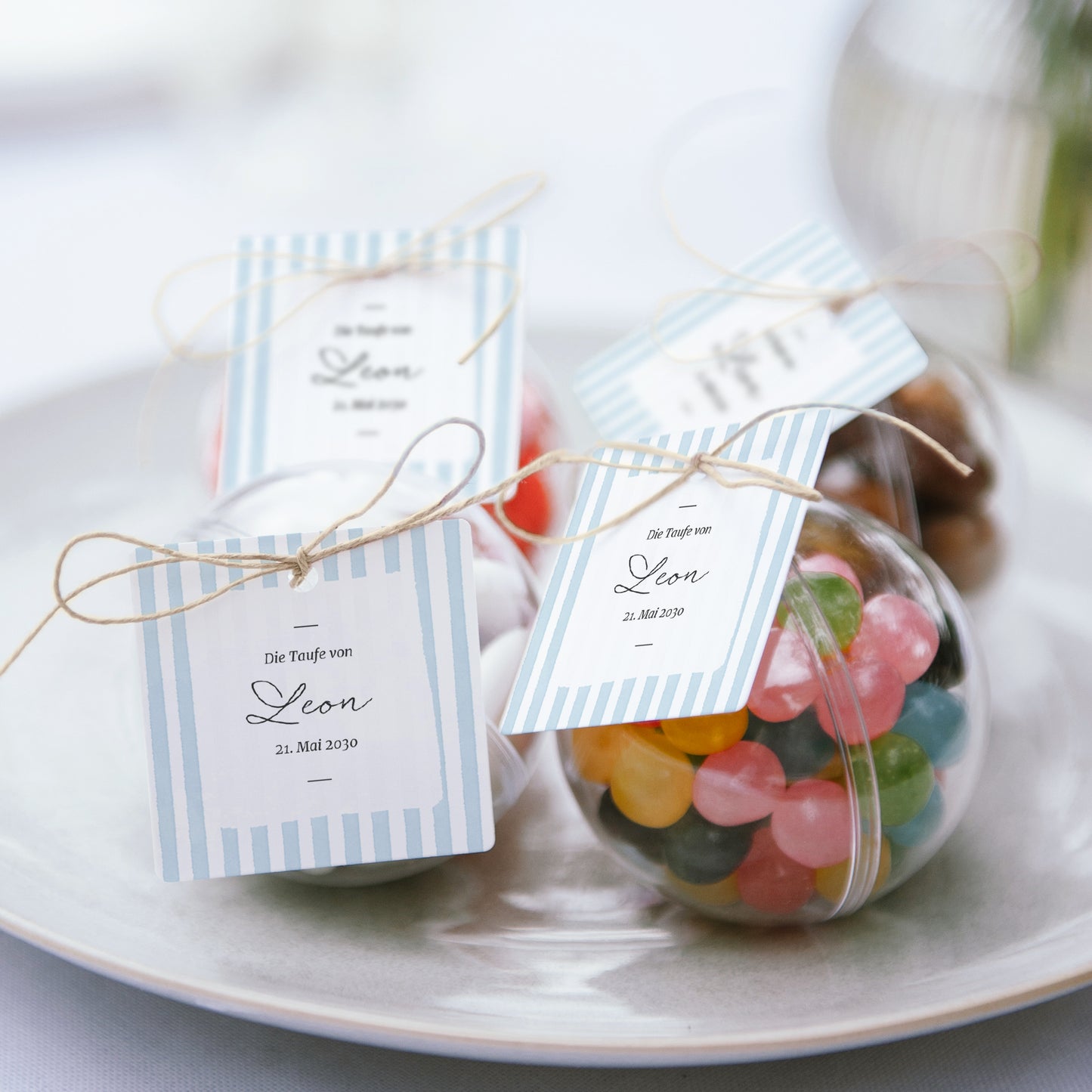 Geschenkbox Taufe Kugel mit quadratischem Etikett Himmelblau gestreift II foto N° 2