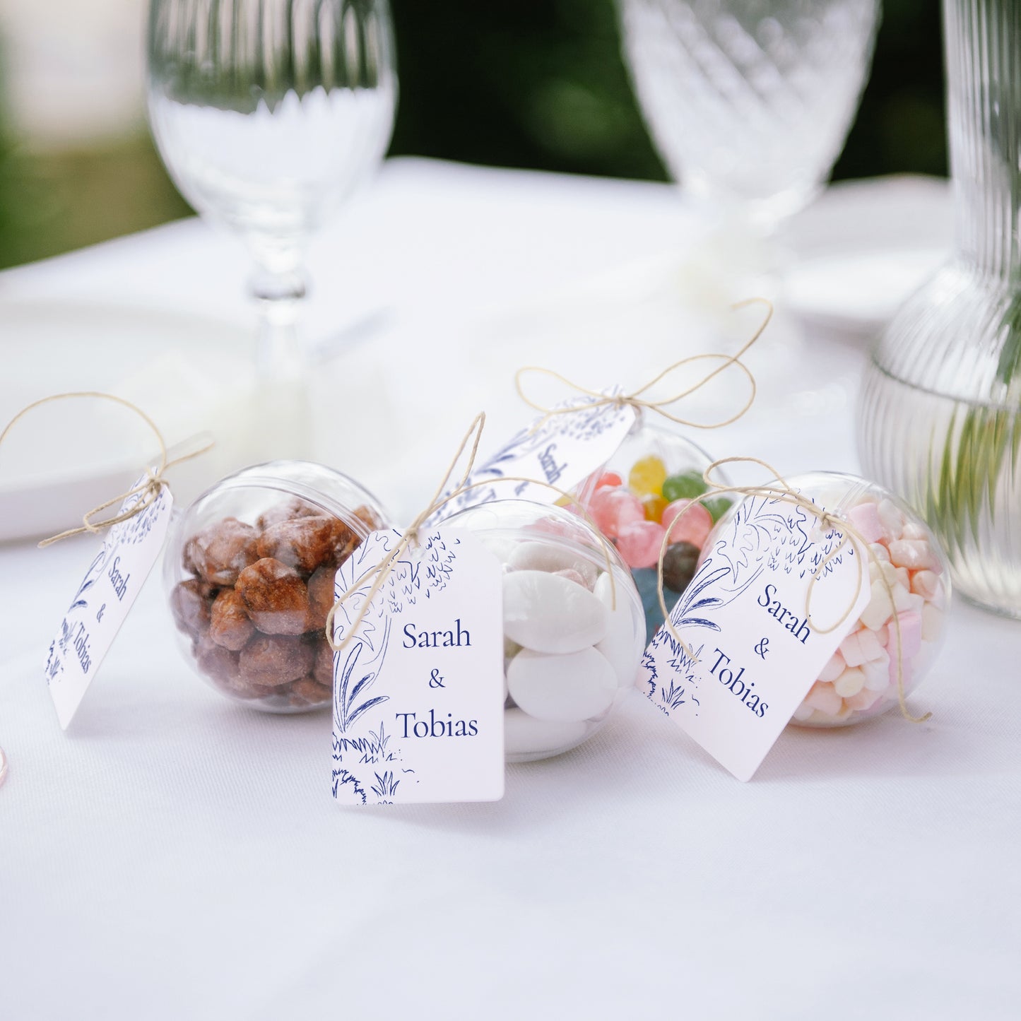 Geschenkbox Hochzeit Ball mit Wimpel-Etikett Liebeslichtung foto N° 2