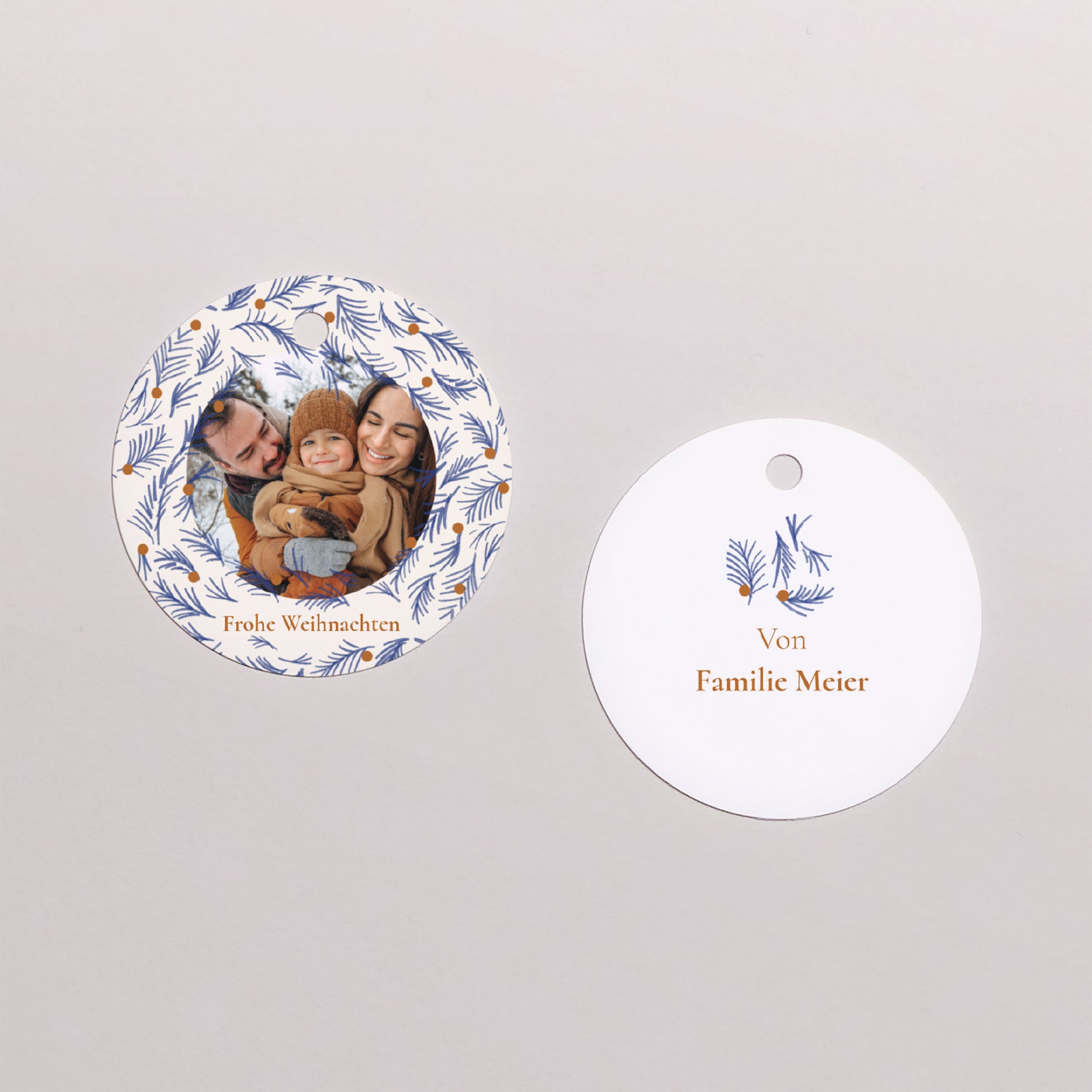 Geschenkbox Weihnachten Kugel mit runder Etikette Blauer Tannenzapfen foto N° 3