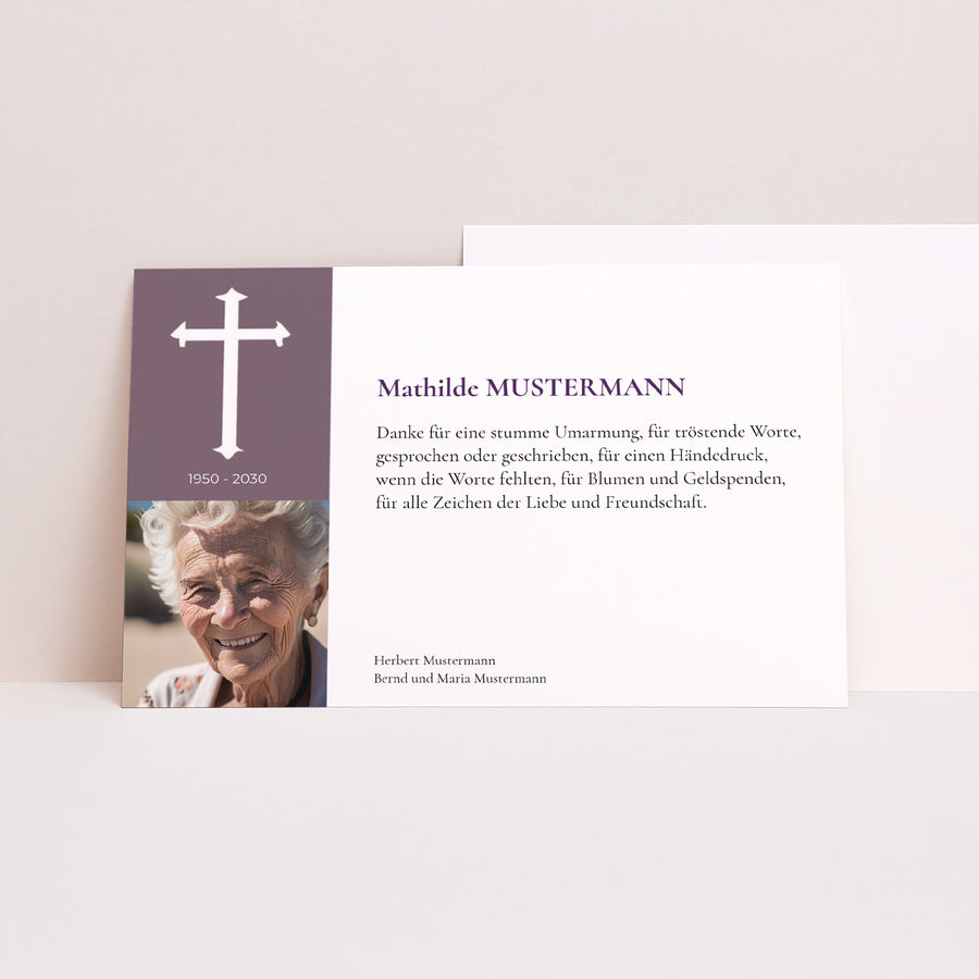 Dankeskarte Trauer Landschaft Violettes Kreuz - Danksagungen für Todesfälle foto
