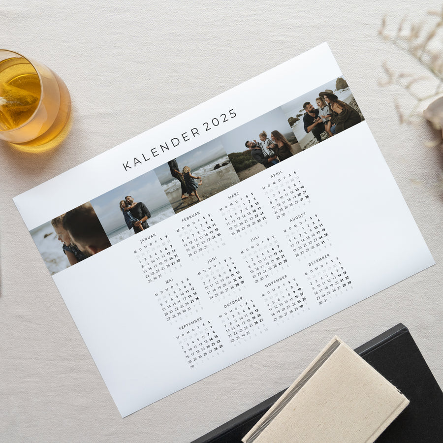 Kalender Weihnachten Einseitiges Landschaftslayou Planungskalender mit mehreren Fotos foto