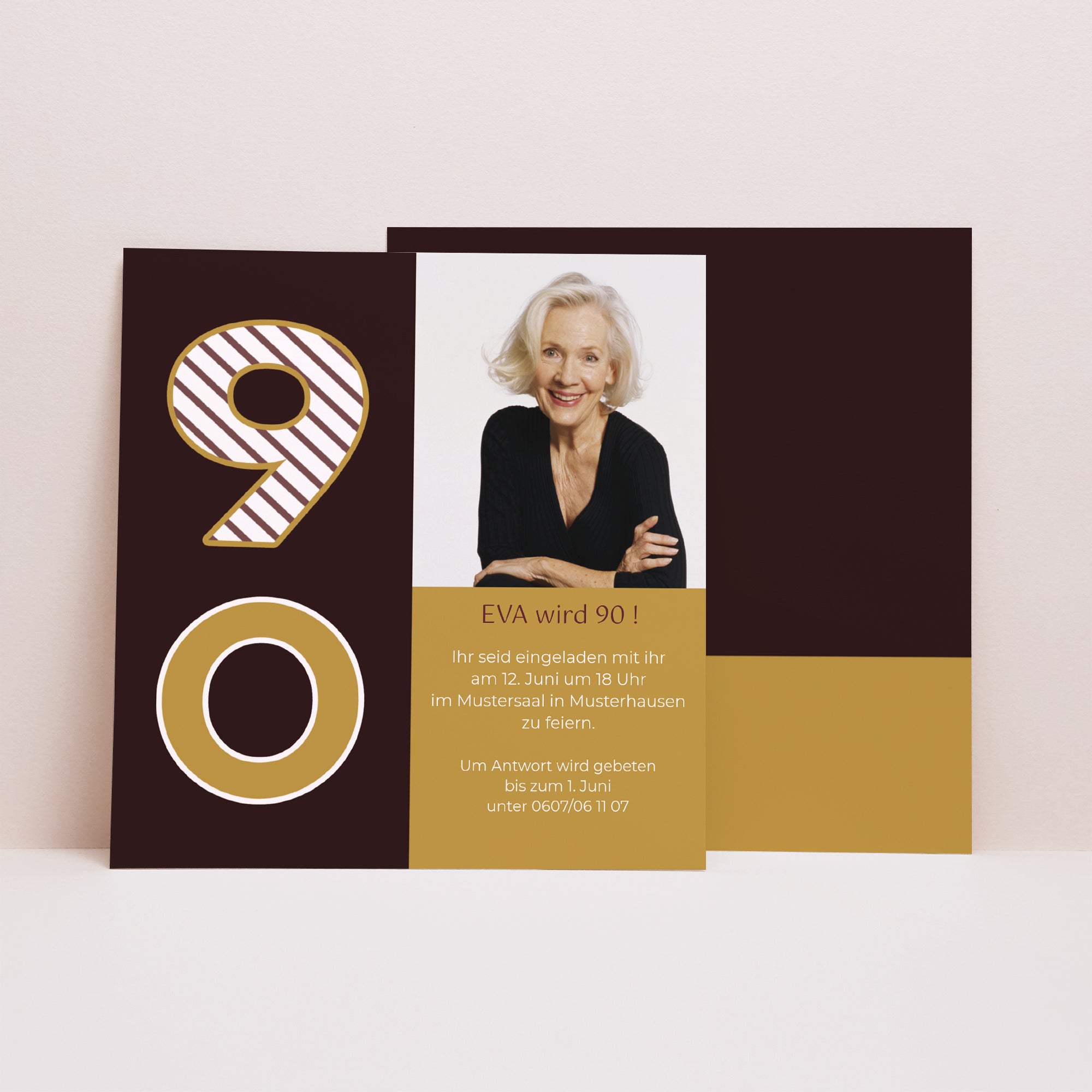 Beilegekarte Geburtstag Erwachsener Quadrat 90 Jahre in Gold foto N° 1
