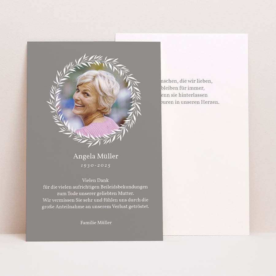 Trauerkarte PortraitPorträt Weiße Krone foto