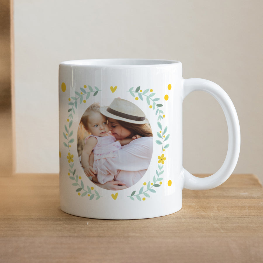 Tasse Objekte Weiß Blumenkranz foto