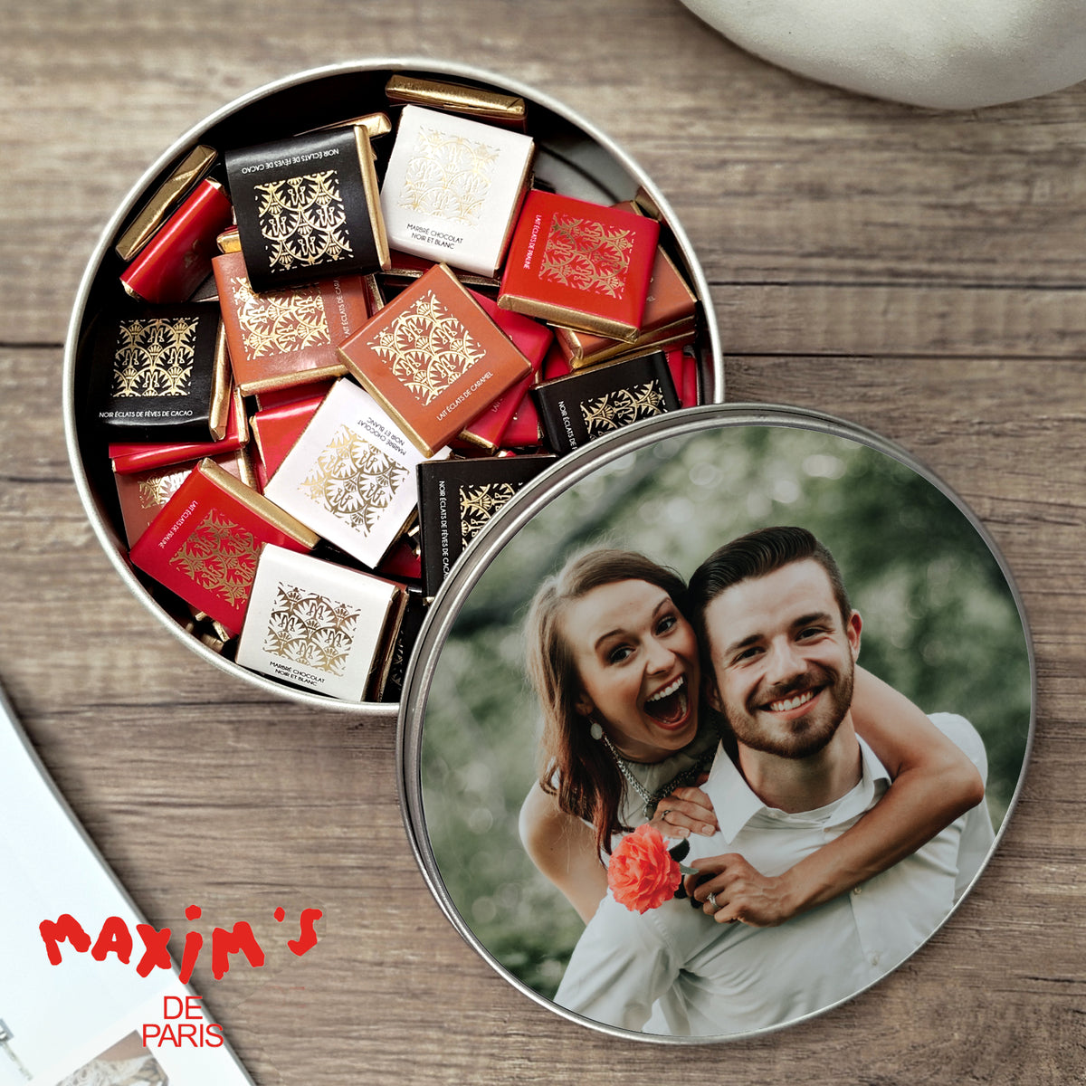 Metalldose Objekte runde, mit Schokolade gefüllt Valentinstag II foto