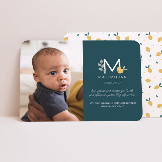 Geburtskarte Landschaft, abgerundete Ränder Zitroneninitiale foto