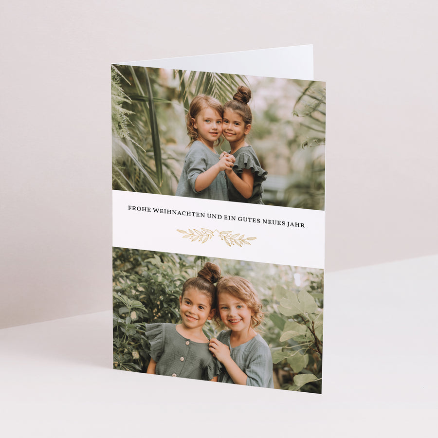 Weihnachtskarte Weihnachten Doppelter Porträtflügel Festliches Laub foto