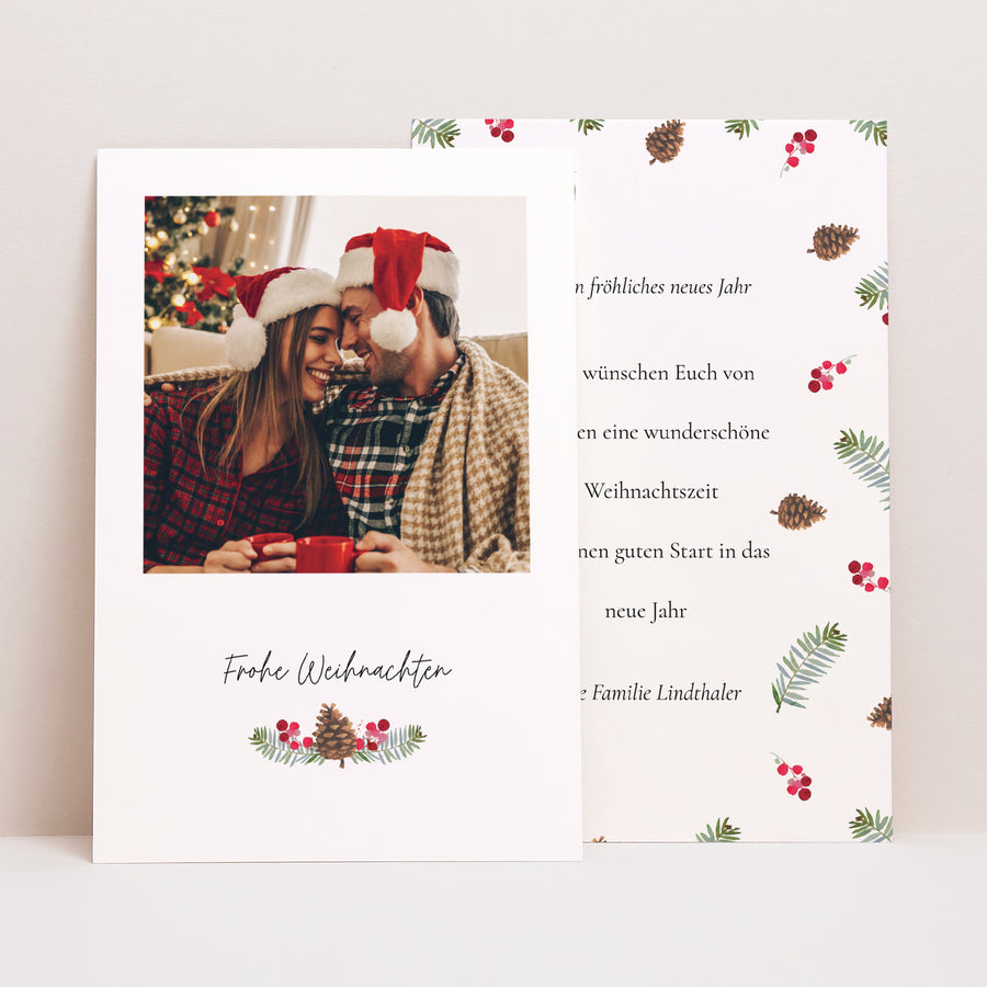 Weihnachtskarte Weihnachten PortraitPorträt Fröhliche Feiertage Foto und Wald foto