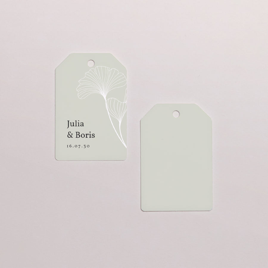 Vorgelochtes Etikett Hochzeit Fähnchen Ginkgo Biloba, Goldene Blätter foto