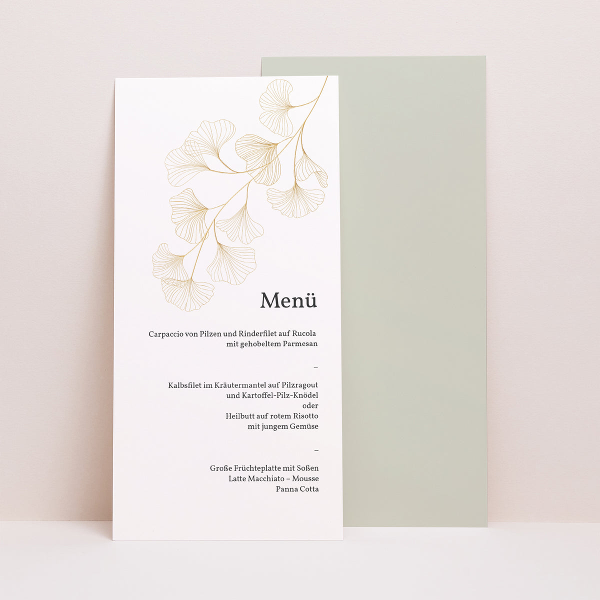 Menükarte Hochzeit Panoramatisches Porträt Ginkgo Biloba, Goldene Blätter foto