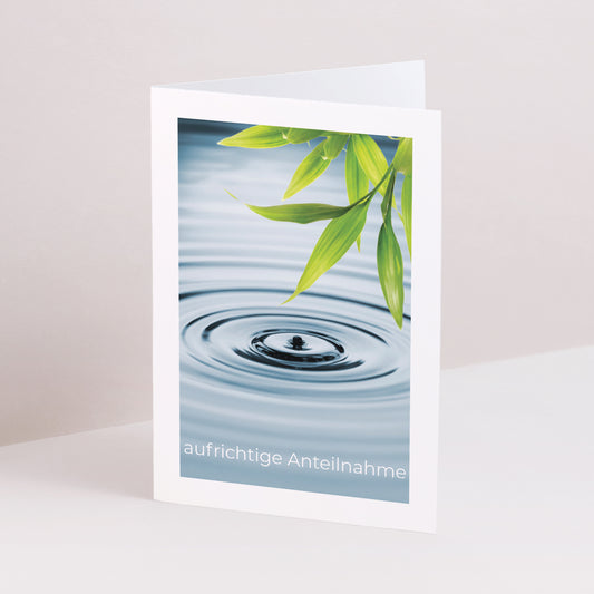 Kondolenzkarte Trauer Doppelter Porträtflügel Zen-Meditation, Bambus und Wasser foto