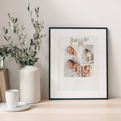 Poster Geburt Porträt Kleine Jungenkleidung auf der Wäscheleine foto N° 1