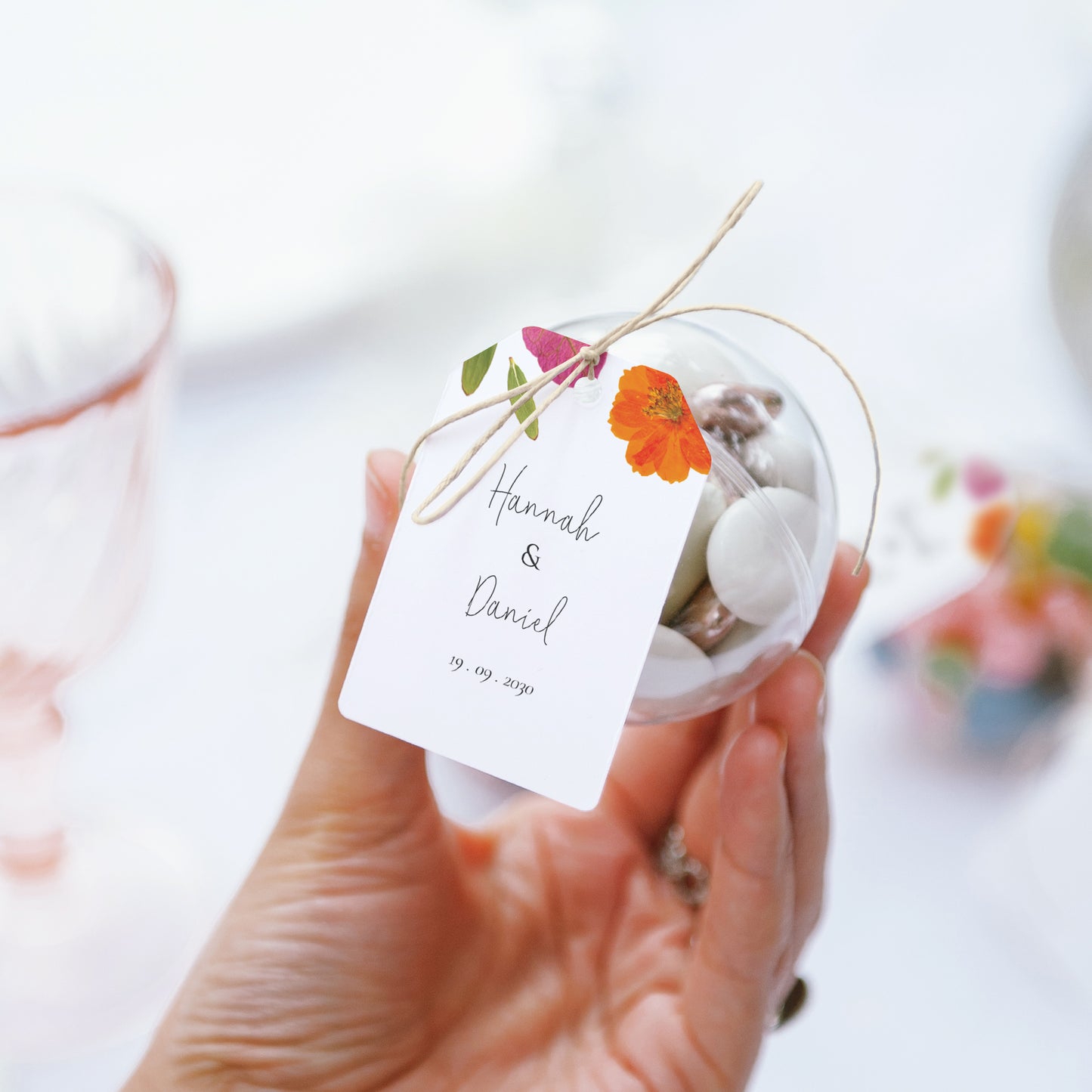 Geschenkbox Hochzeit Ball mit Wimpel-Etikett Herbarium-Blüten foto N° 3