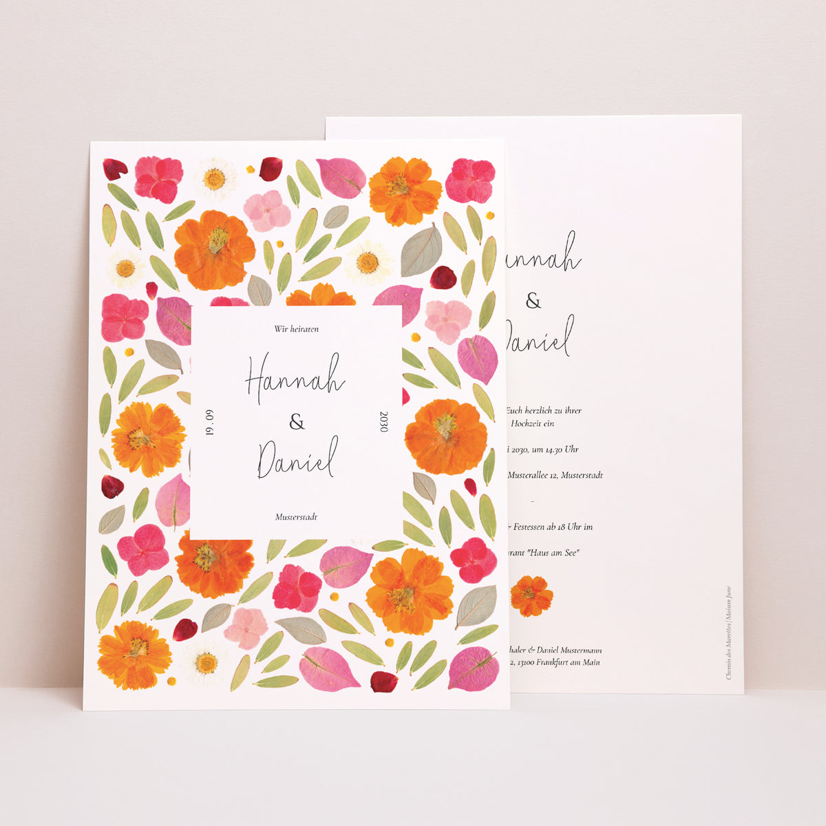 Hochzeitseinladung Porträt Herbarium-Blüten foto