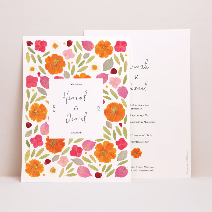 Hochzeitseinladung Porträt Herbarium-Blüten foto