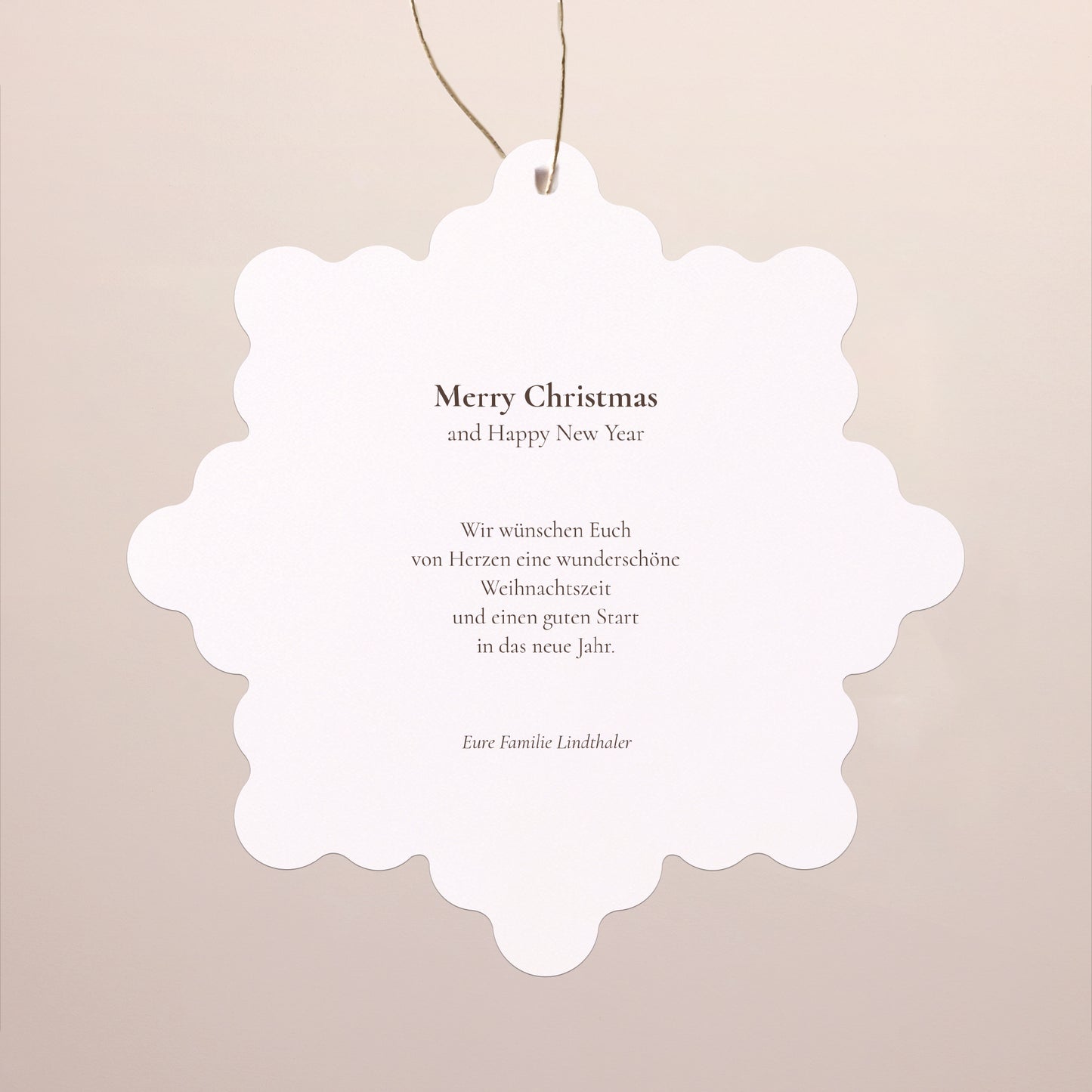 Weihnachtskarte Weihnachten Schwebende Schneeflocke Wintersonnenwende foto N° 2