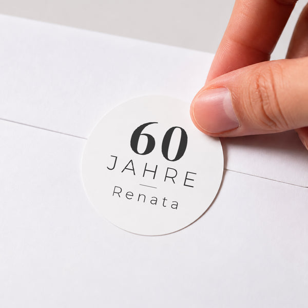 Sticker Geburtstag Rund Porträt Frau 60 Jahre, vergoldet foto