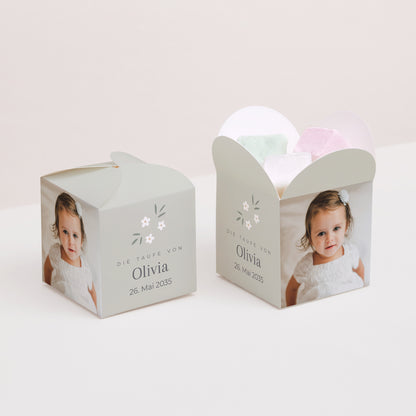 Geschenkbox Taufe Schmetterlingsöffnung Kleine Blumen grün foto N° 2