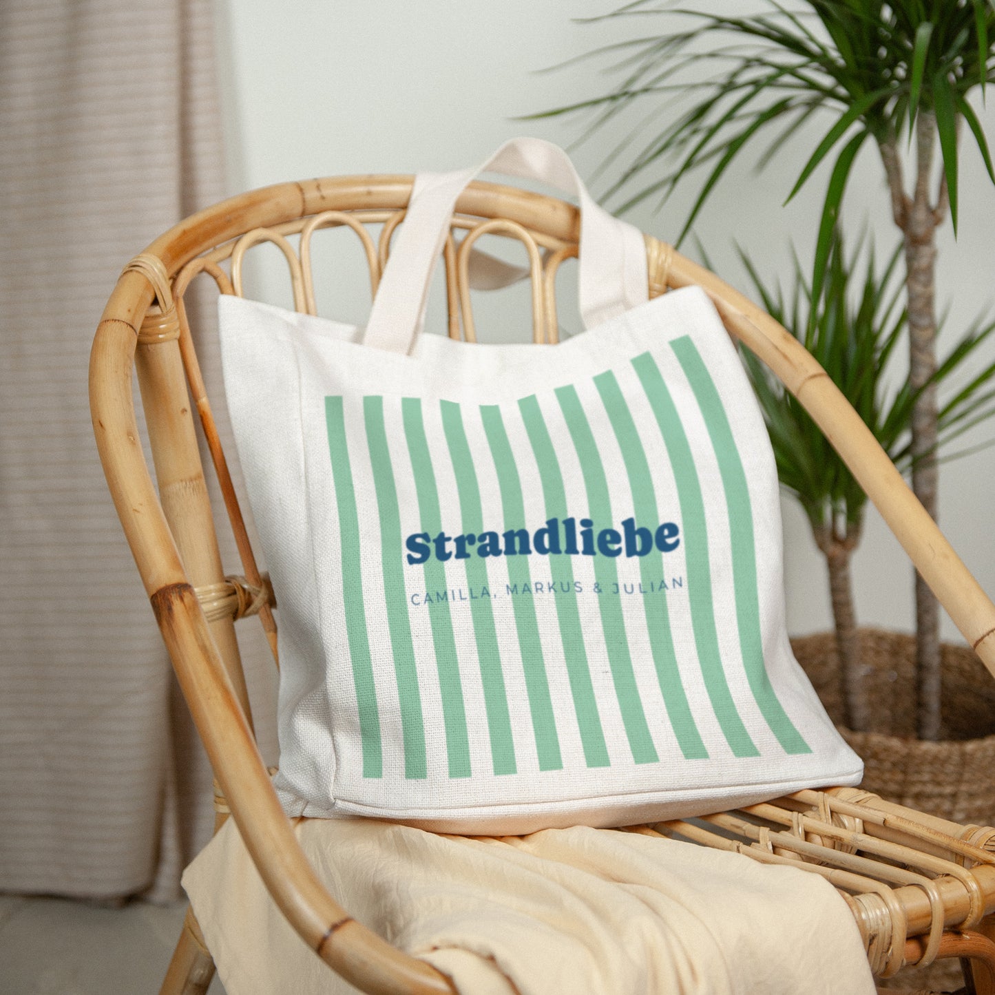 Tote bag Objekte Tragehenkel Liebe am grünen Strand foto N° 2