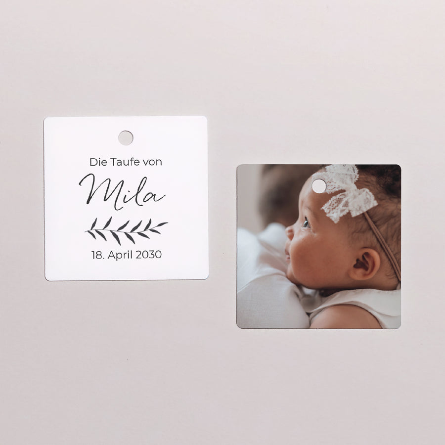Vorgelochtes Etikett Geburt quadratisch foto