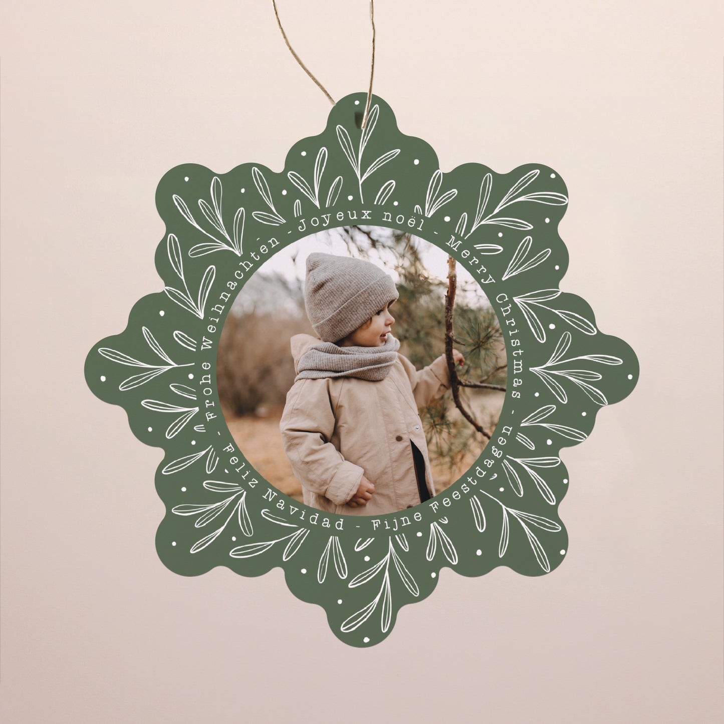 Weihnachtskarte Weihnachten Schwebende Schneeflocke foto N° 1