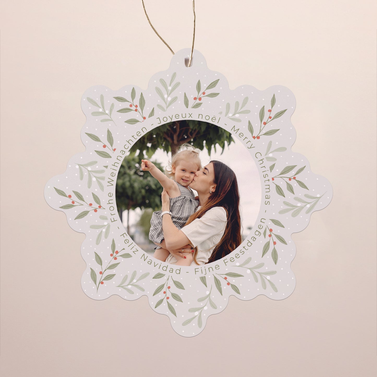 Weihnachtskarte Weihnachten Schwebende Schneeflocke Stränge und Flocke foto N° 1