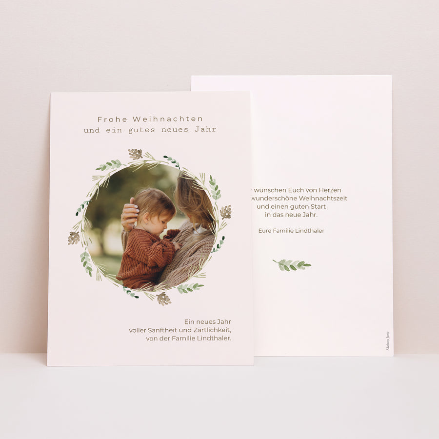 Weihnachtskarte Weihnachten Tannenzapfenkranz foto