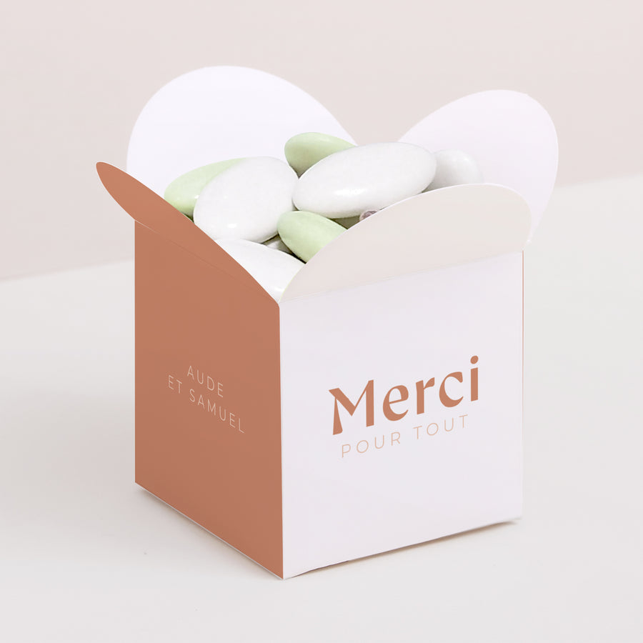 Geschenkbox Hochzeit Schmetterlingsöffnung Typo terracotta foto