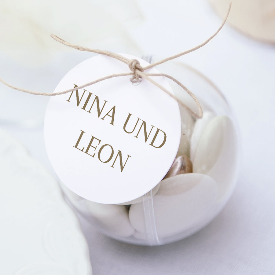 Geschenkbox Hochzeit Kugel mit runder Etikette Elegante Gipskraut foto
