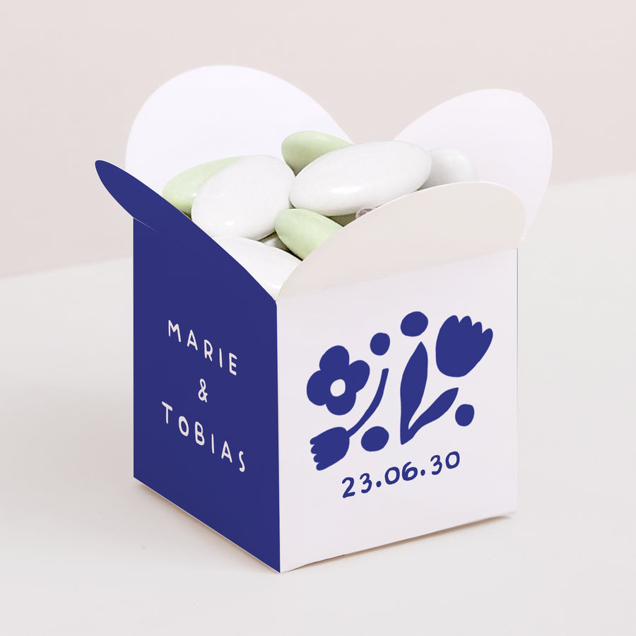 Geschenkbox Hochzeit Schmetterlingsöffnung Blau Majorelle foto