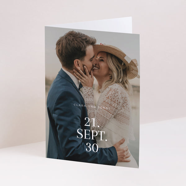Dankeskarte Hochzeit Doppelflügelporträt Typo Datum foto