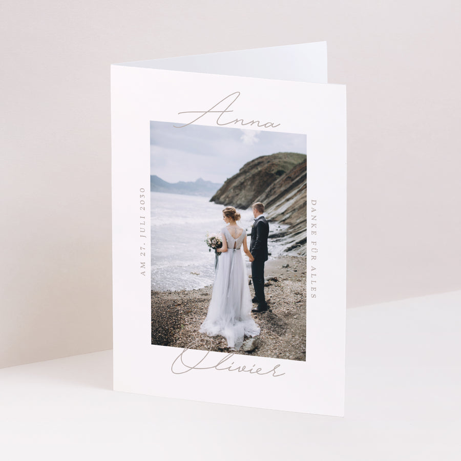 Dankeskarte Hochzeit Doppelflügelporträt Typo-Skript Foto II foto