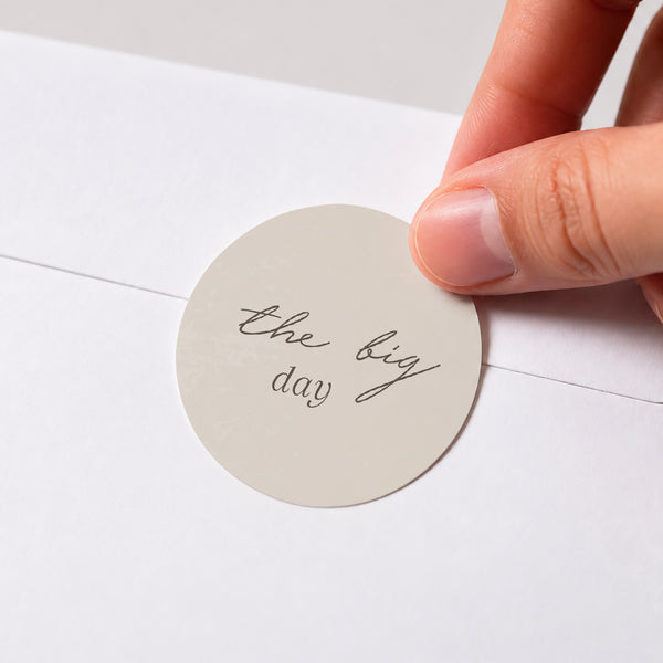 Sticker Hochzeit Rund Kurven auf beigem Grund foto