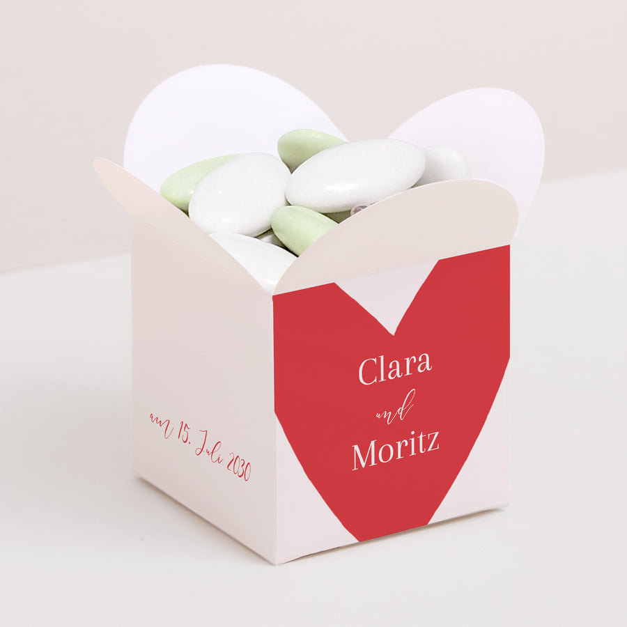 Hochzeitsmandelbox Schmetterlingsöffnung Herz auf dich foto