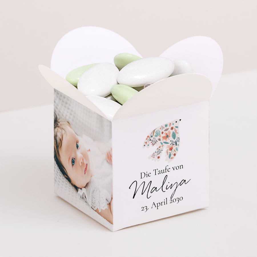 Geschenkbox Taufe Schmetterlingsöffnung foto