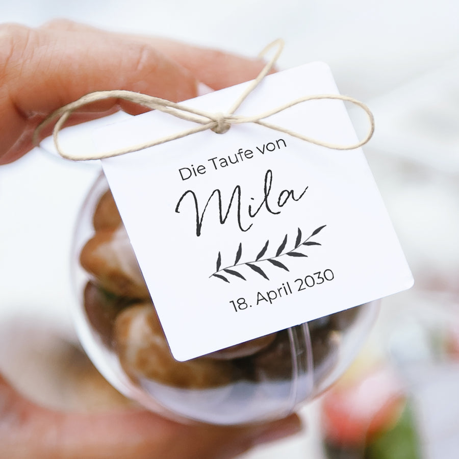 Geschenkbox Taufe Kugel mit quadratischem Etikett Knuddell mich mit Küssen foto