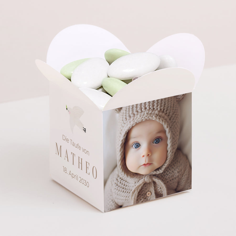 Geschenkbox Taufe Schmetterlingsöffnung Fotografisch foto