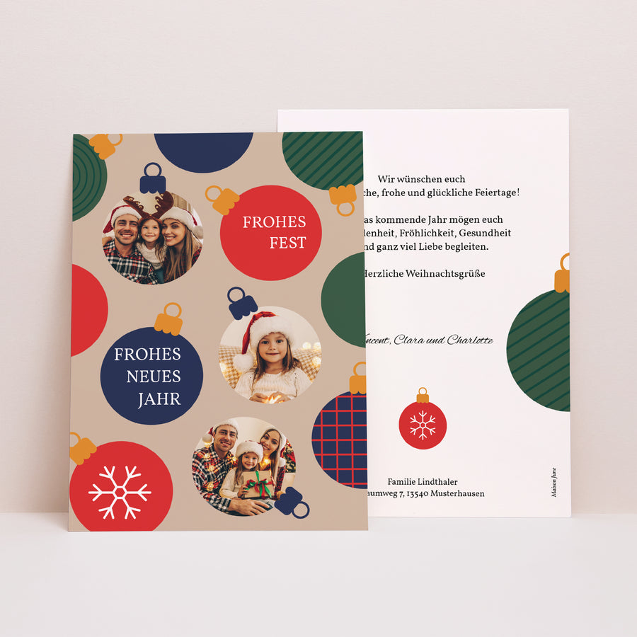 Weihnachtskarte Weihnachten Weihnachtskugeln foto