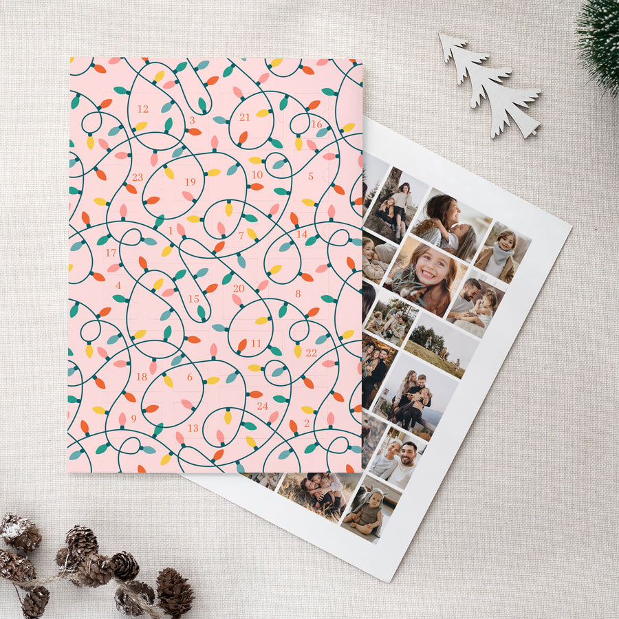 Adventskalender Weihnachten Porträt Bunte Girlande foto