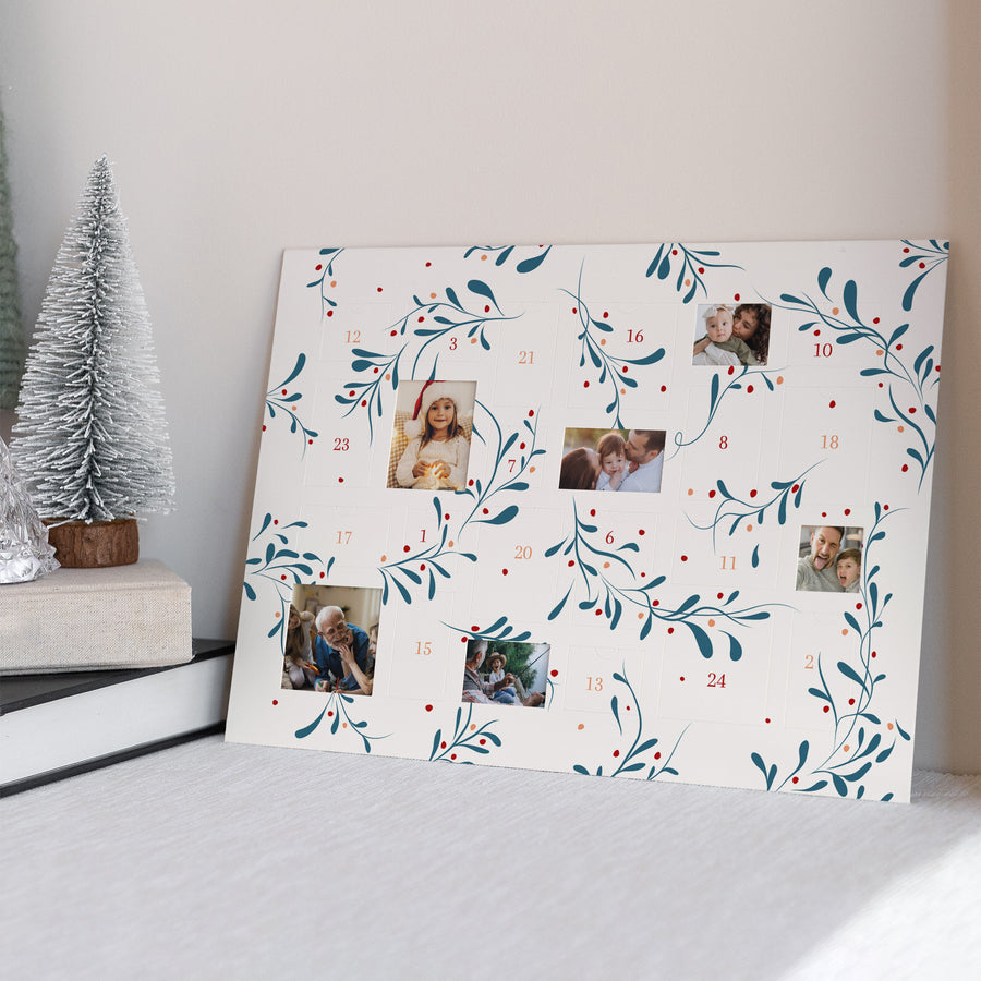 Adventskalender Weihnachten Landschaft Stechpalme Creme foto